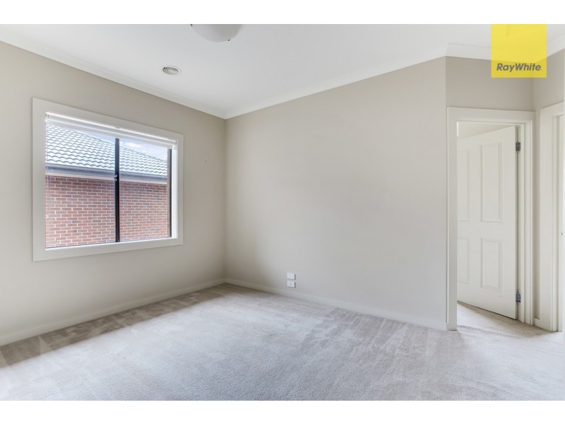 56 College Street, Caroline Springs VIC 3023