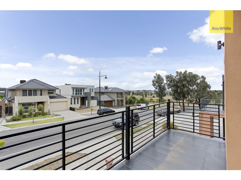56 College Street, Caroline Springs VIC 3023