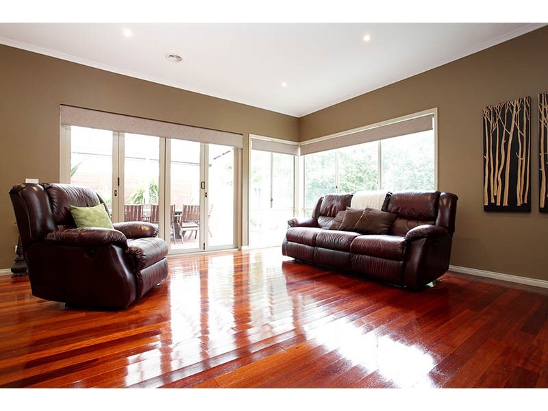 17 Wisteria Close, Taylors Hill VIC 3037