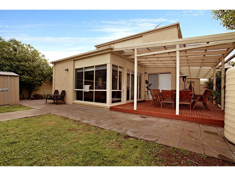 17 Wisteria Close, Taylors Hill VIC 3037