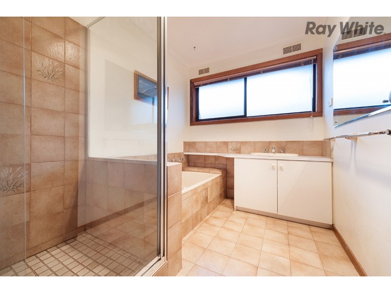 14 Lady Nelson Way, Taylors Lakes VIC 3038