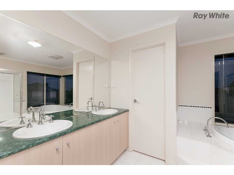 34 Stenson Road, Kealba VIC 3021