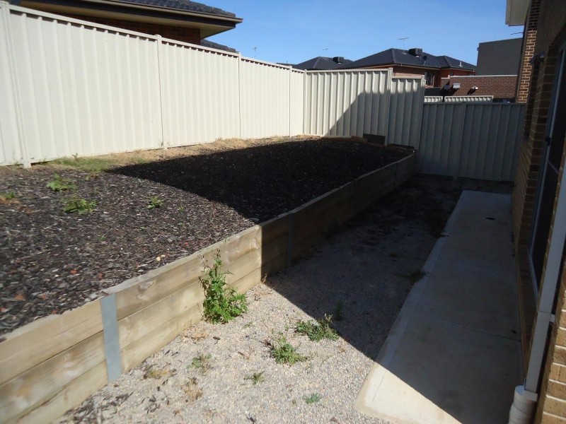 64 College Street, Caroline Springs VIC 3023