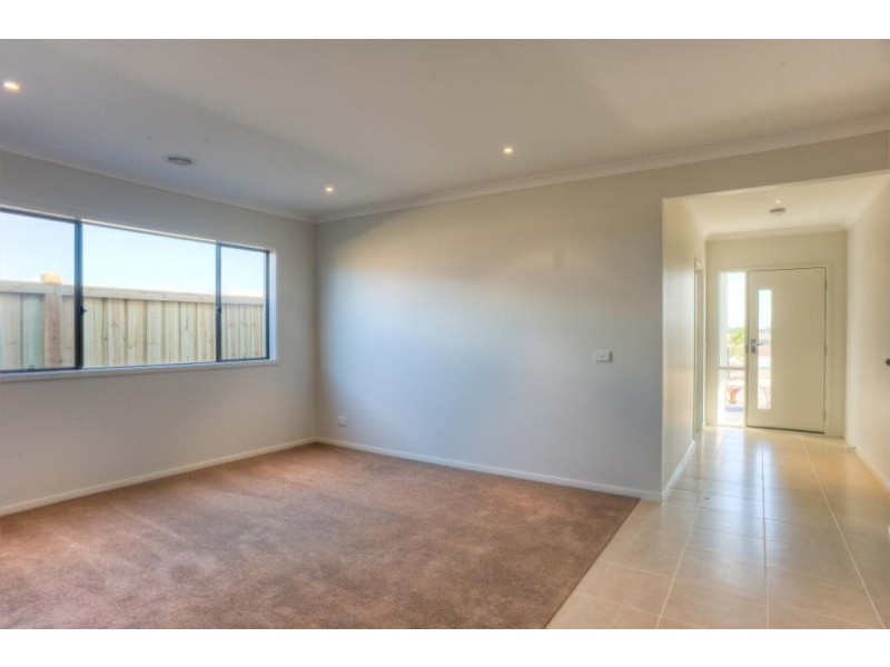 47 Edge View Boulevard, Point Cook VIC 3030