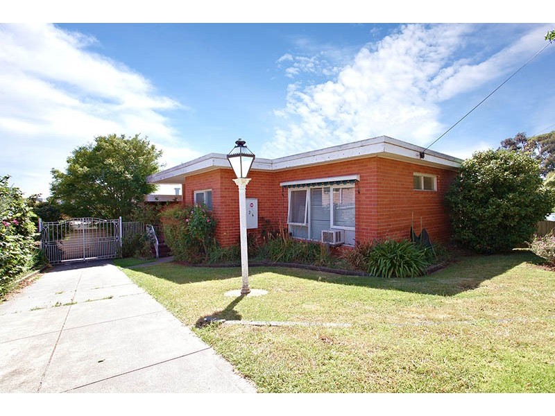 26 Streldon Avenue, Strathmore VIC 3041