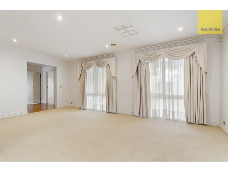 43 Fastnet Drive, Taylors Lakes VIC 3038