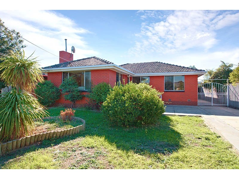 24 Hedgeley Rd, Kealba VIC 3021