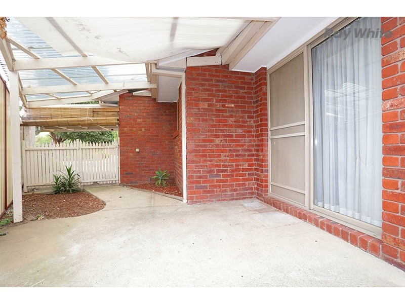 15 Boston Crescent, Keilor Downs VIC 3038