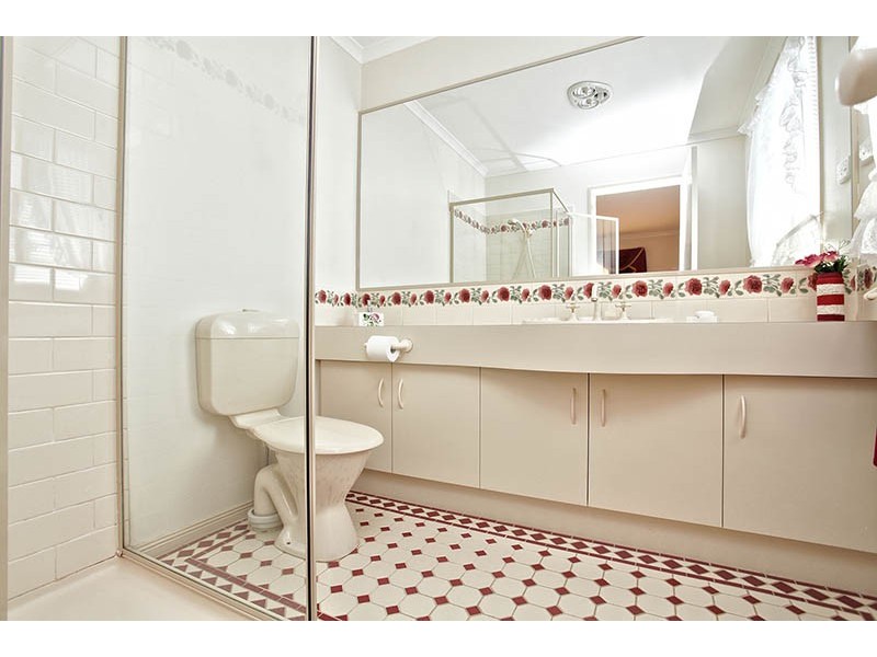 23 Wolviston Avenue, Hillside VIC 3037