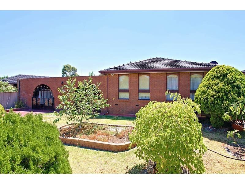 18 Hispano Drive, Keilor Downs VIC 3038