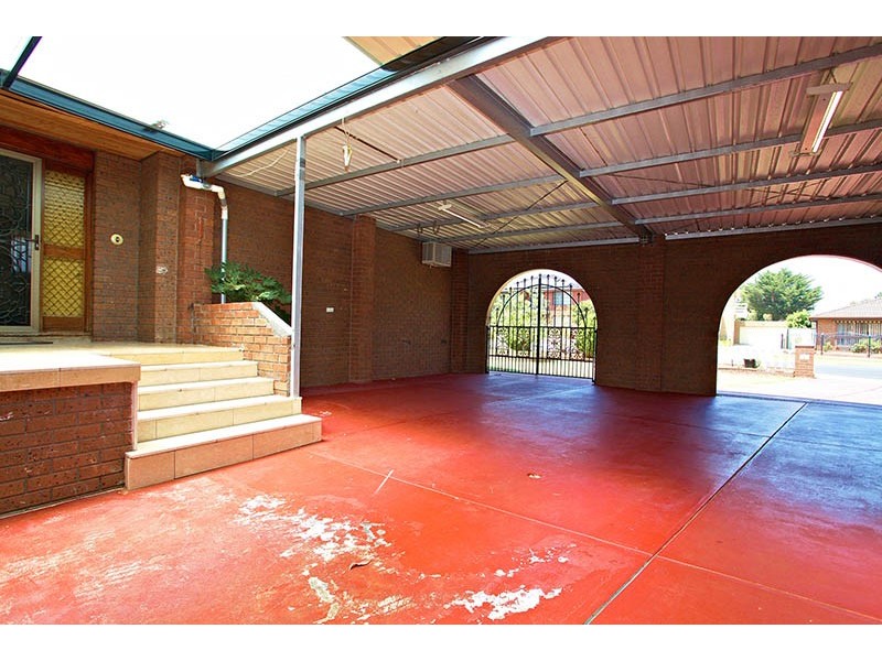 18 Hispano Drive, Keilor Downs VIC 3038