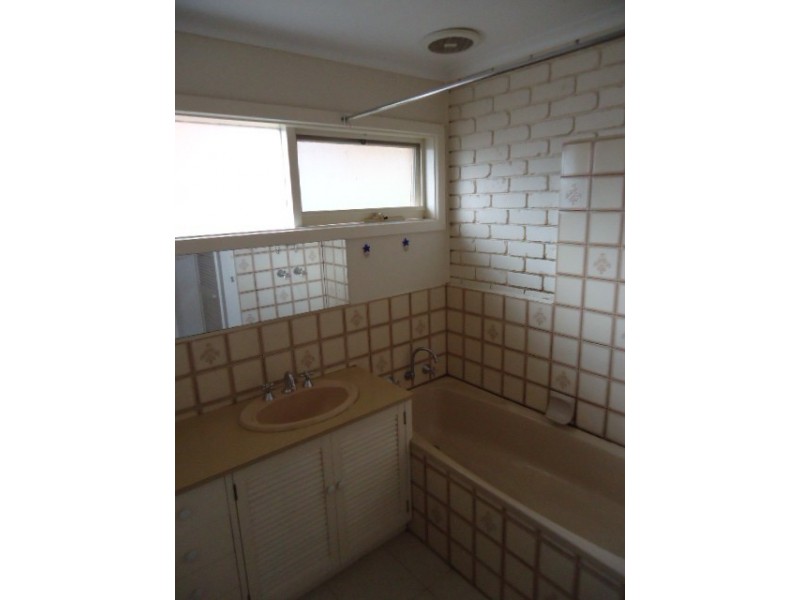 19 Goodwood Drive, Keilor Downs VIC 3038