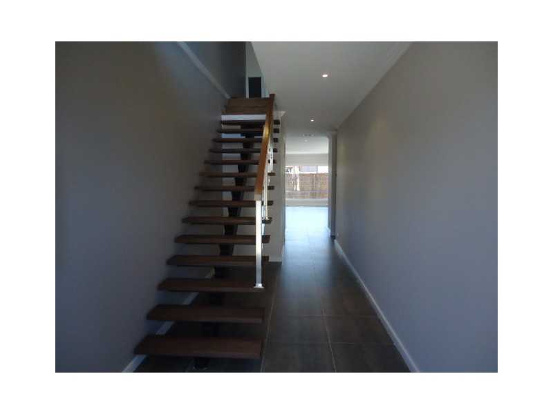 15 Beaconsfield Lane, Caroline Springs VIC 3023