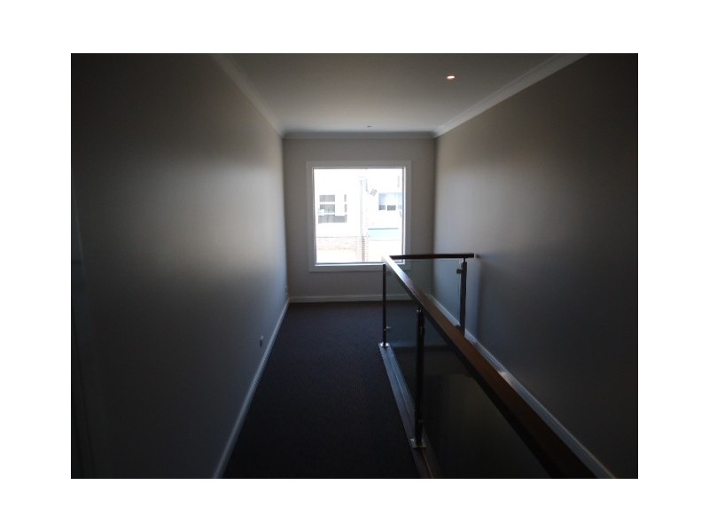 15 Beaconsfield Lane, Caroline Springs VIC 3023