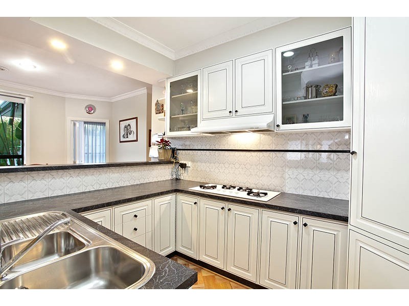 15 Mitchell Court, Taylors Lakes VIC 3038