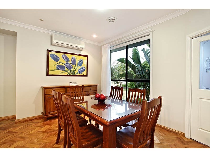 15 Mitchell Court, Taylors Lakes VIC 3038