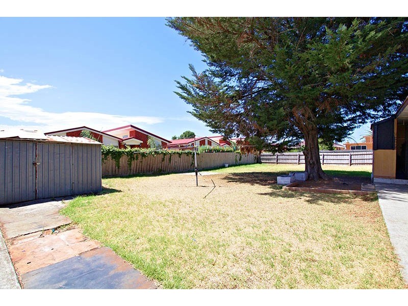 39 Bardsley Street, Sunshine West VIC 3020