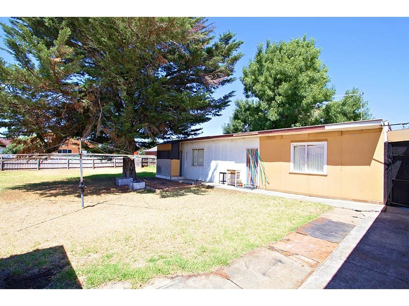 39 Bardsley Street, Sunshine West VIC 3020