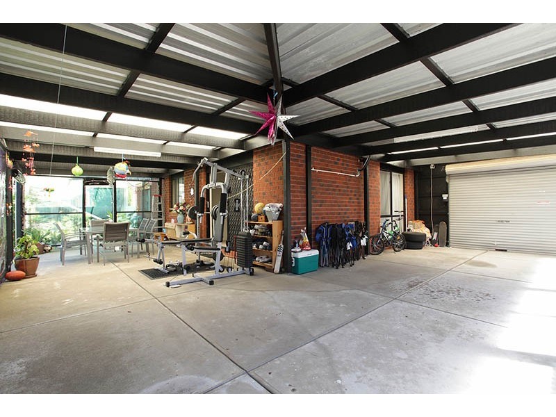 89 John Paul Drive, Hillside VIC 3037