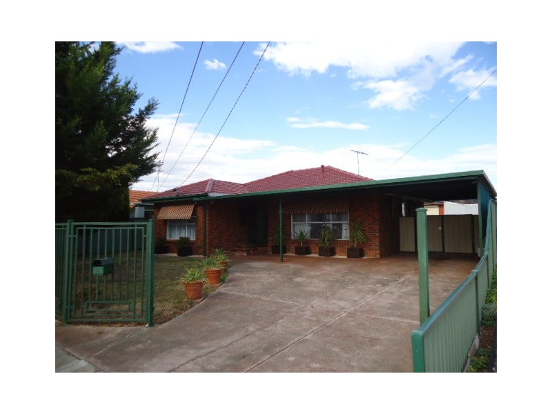 48 Aldergate Crescent, Kings Park VIC 3021