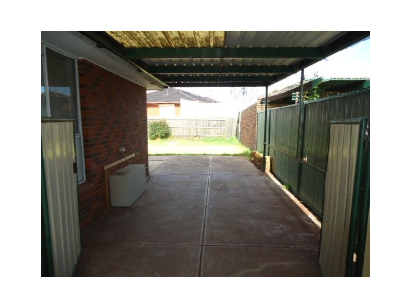 48 Aldergate Crescent, Kings Park VIC 3021