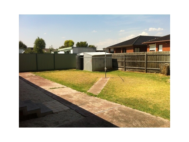 48 Aldergate Crescent, Kings Park VIC 3021