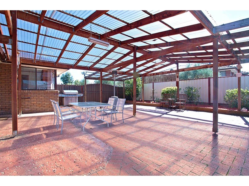 2 Albert Road, Sydenham VIC 3037