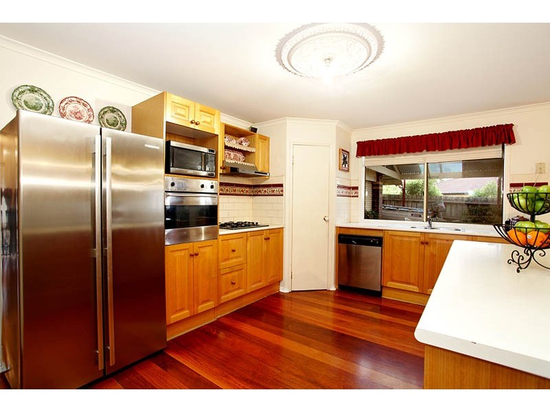 23 Beddingham Drive, Hillside VIC 3037