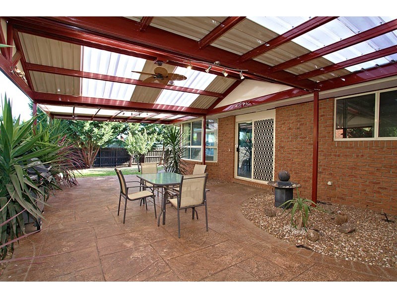 4 Kelland Avenue, Hillside VIC 3037