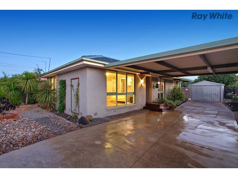 4 Aycliffe Drive, Deer Park VIC 3023