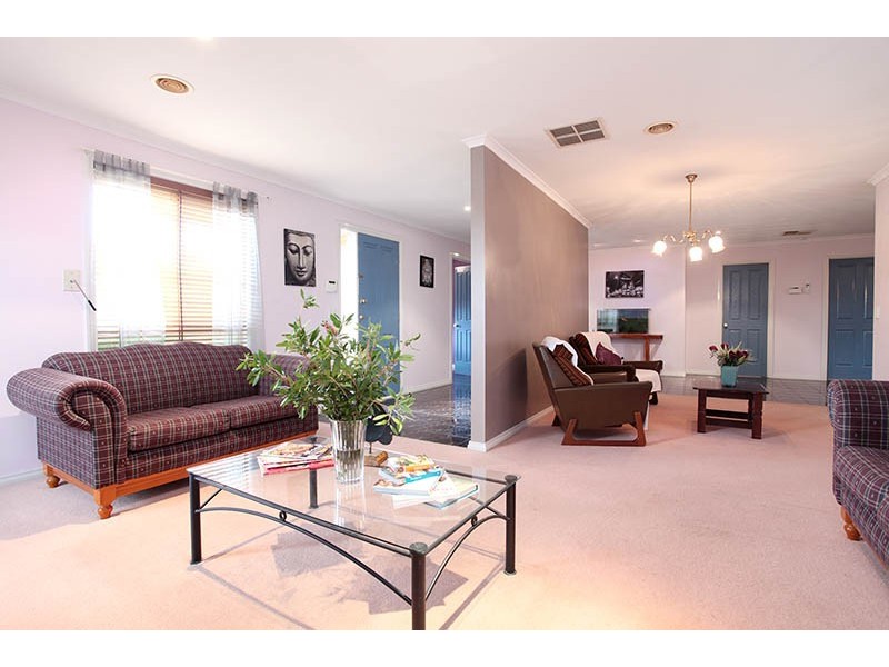 47 Catherine Drive, Hillside VIC 3037