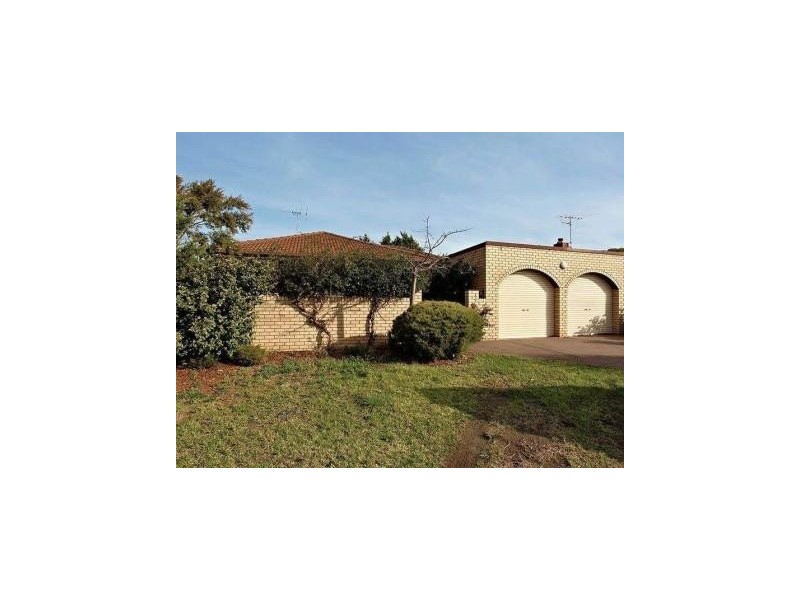 3 Wyperfeld Avenue, Taylors Lakes VIC 3038