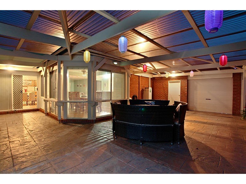 7 Lyell Place, Taylors Lakes VIC 3038