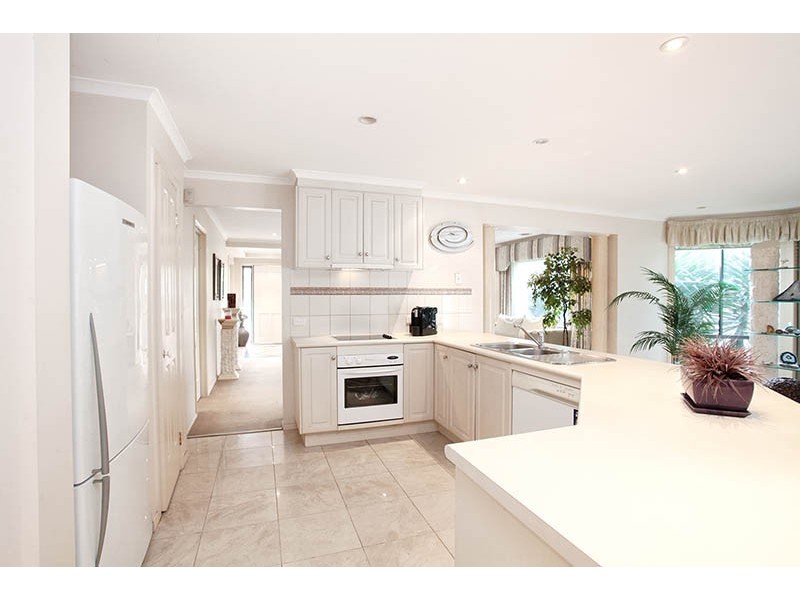 5 Taylors Hill Boulevard, Taylors Hill VIC 3037