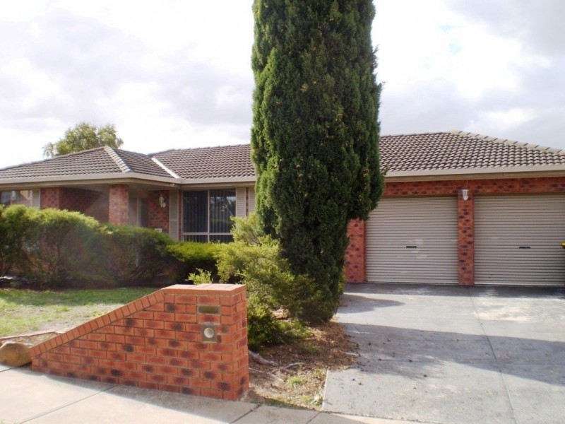 36 Bond Drive, Taylors Lakes VIC 3038