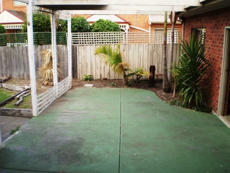 36 Bond Drive, Taylors Lakes VIC 3038