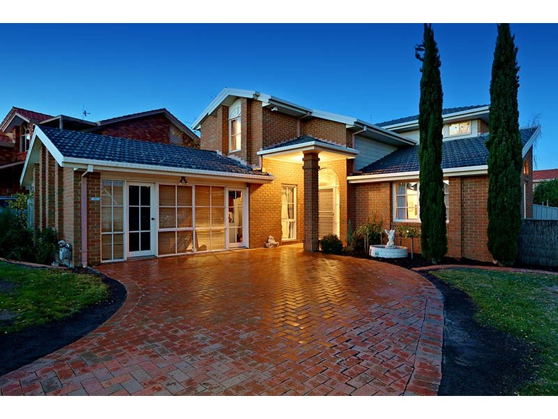 10 Rodmar Close, Hillside VIC 3037