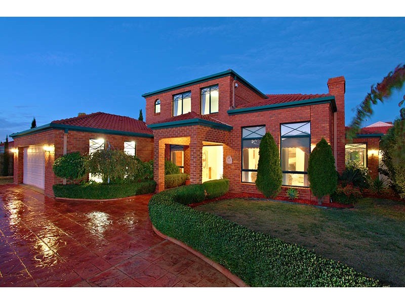 12 Stirling Court, Hillside VIC 3037