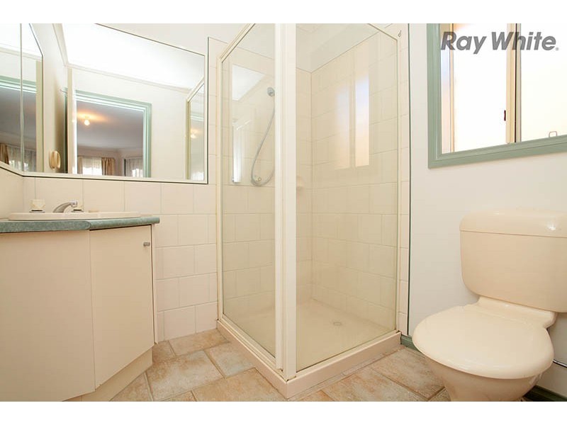 2 Barm Close, Sydenham VIC 3037