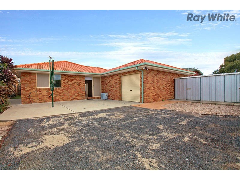 2 Barm Close, Sydenham VIC 3037