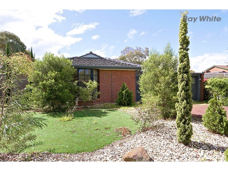37 Angourie Crescent, Taylors Lakes VIC 3038