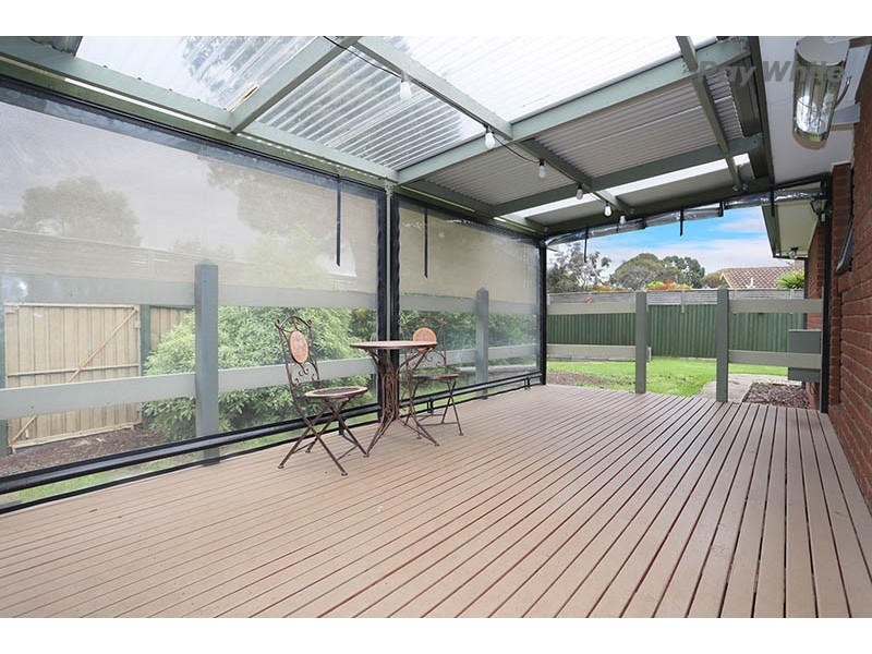 37 Angourie Crescent, Taylors Lakes VIC 3038
