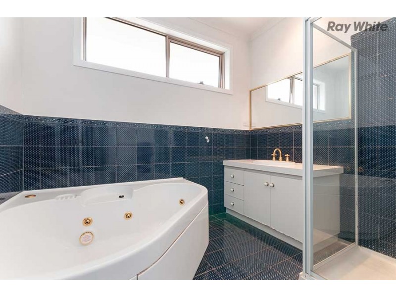 55 Burrowye Crescent, Keilor VIC 3036