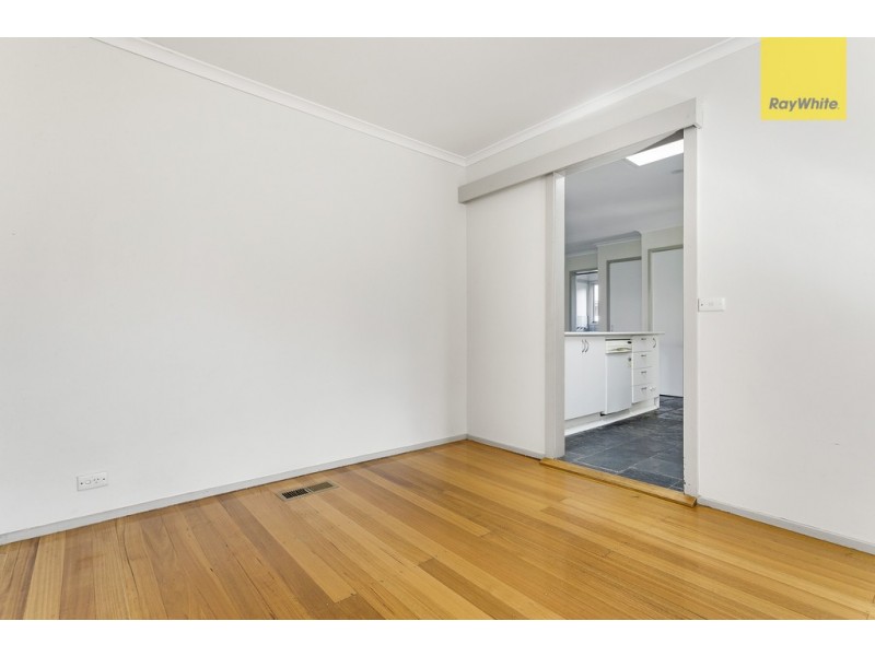6 Cocoparra Crescent, Taylors Lakes VIC 3038