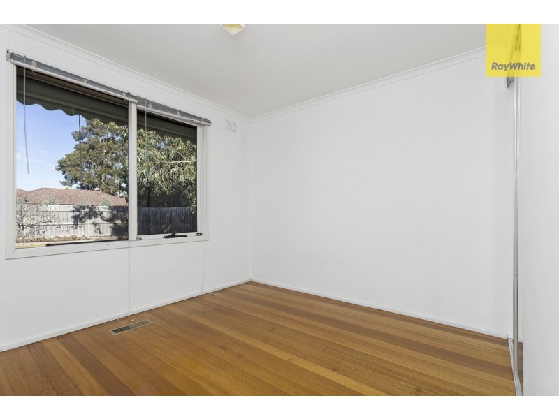 6 Cocoparra Crescent, Taylors Lakes VIC 3038