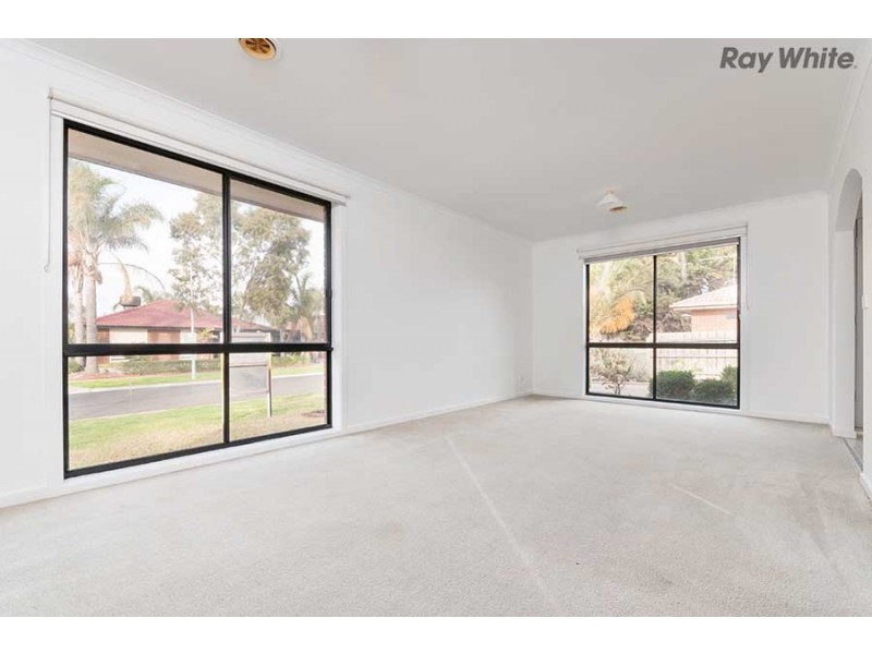 1/62 Dundee Way, Sydenham VIC 3037