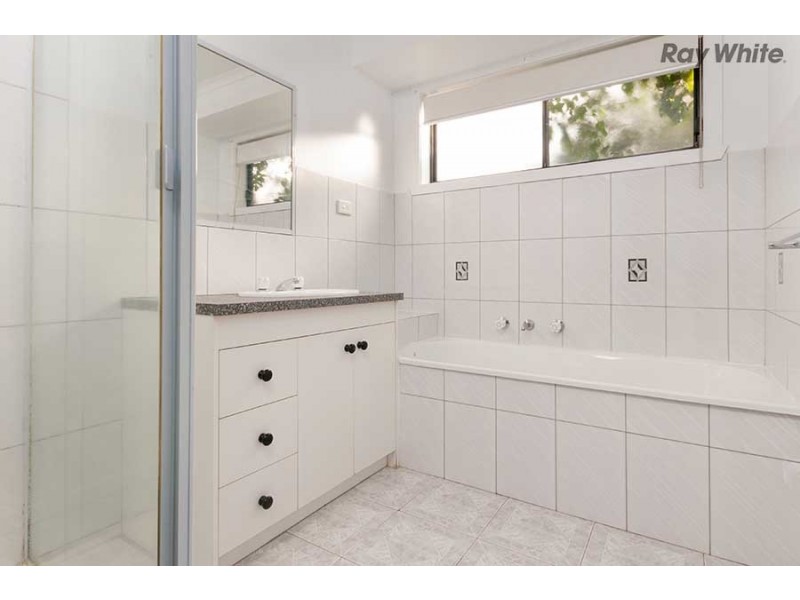 1/62 Dundee Way, Sydenham VIC 3037