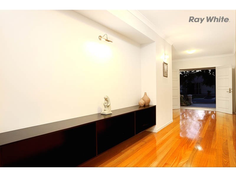 48 Beddingham drive, Hillside VIC 3037