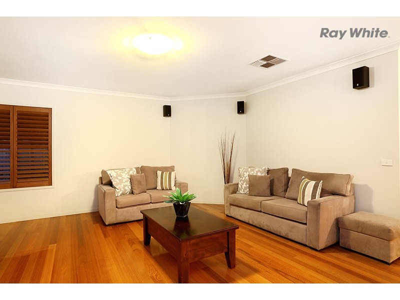 48 Beddingham drive, Hillside VIC 3037