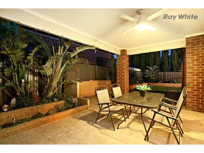 48 Beddingham drive, Hillside VIC 3037